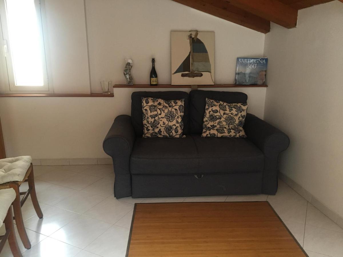 Deliziosa Mansarda Nel Quartiere Marina - Cagliari Q8577 Apartment Luaran gambar